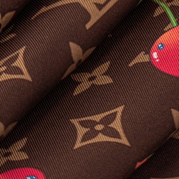 Louis Vuitton x Takashi Murakami Monogram Cerise Cherry Square 90 in brown - Picture 4 of 5